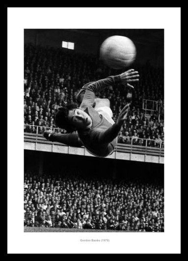 Gordon Banks England's Greatest Goalkeeper Photo Memorabilia