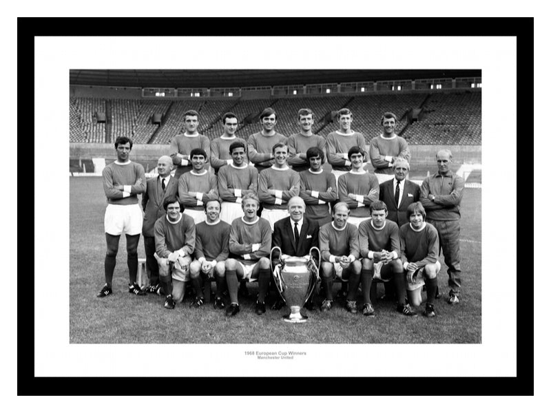 Manchester United 1968 European Cup Team & Trophy Photo Memorabilia
