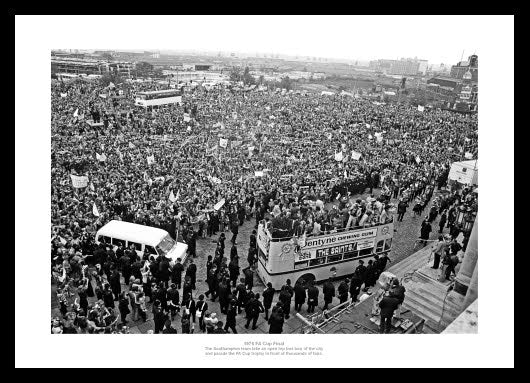 Southampton 1976 FA Cup Final Open Top Bus Photo Memorabilia