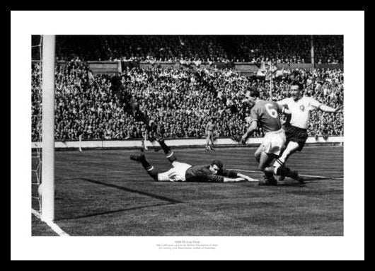 Bolton Wanderers 1958 FA Cup Final Nat Lofthouse Goal Photo Memorabilia