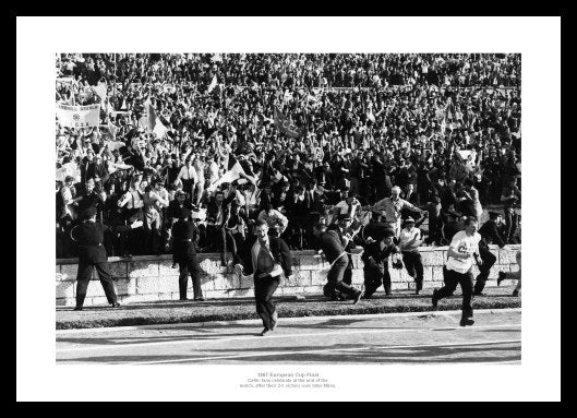 Celtic FC Fans 1967 European Cup Final Celebrations Photo Memorabilia