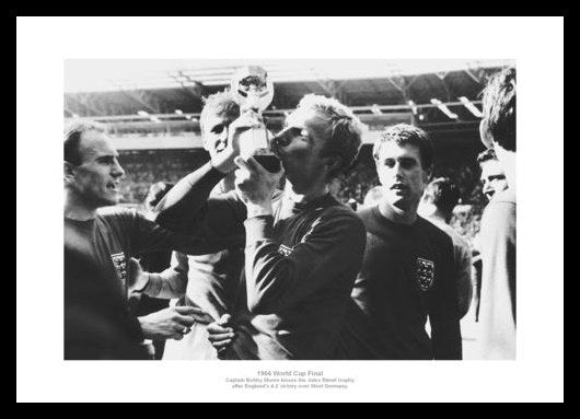 Bobby Moore England 1966 World Cup Final Photo Memorabilia