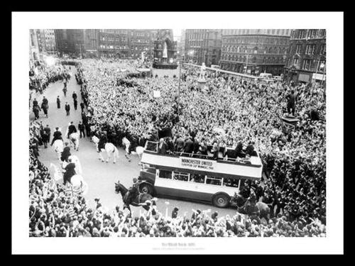 Manchester United 1968 European Cup Final Open Top Bus Celebrations Photo Memorabilia