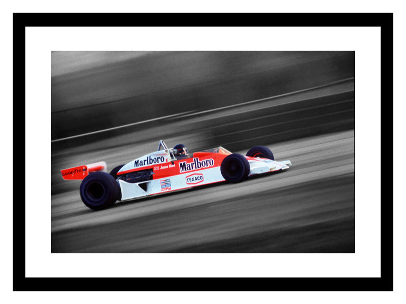 James Hunt Formula One Legend Spot Colour Photo Memorabilia