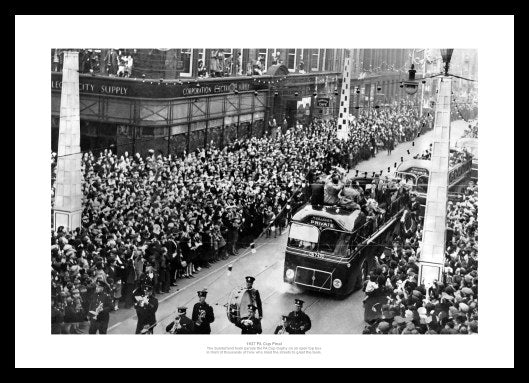 Sunderland 1937 FA Cup Final Street Celebrations Photo Memorabilia