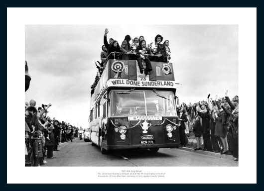 Sunderland 1973 FA Cup Final Open Top Bus Photo Memorabilia