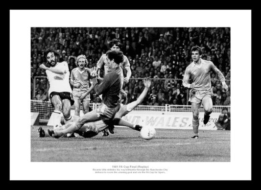 Tottenham Hotspur 1981 FA Cup Final Ricky Villa Goal Photo Memorabilia